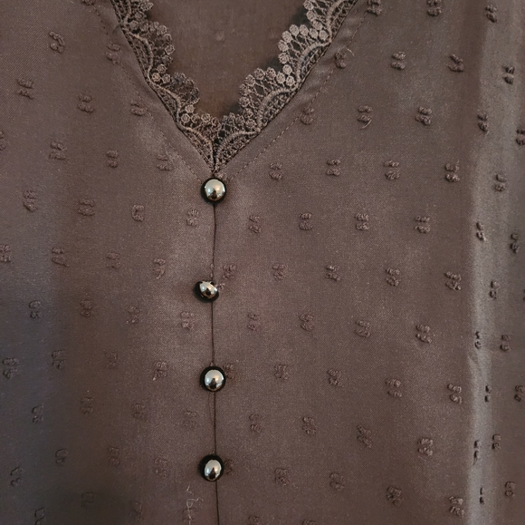 Wonens Black Blouse with Lace Cap Sleeves and stylish Buttons. Size SP. - Picture 3 of 5